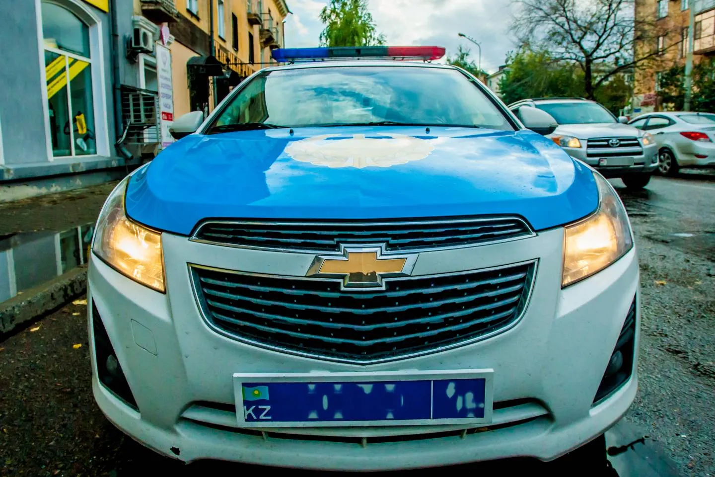 Новости Казахстана / Общество в Казахстане / "Полицейский" трактор фиксирует нарушения на трассе Алматы — Тараз