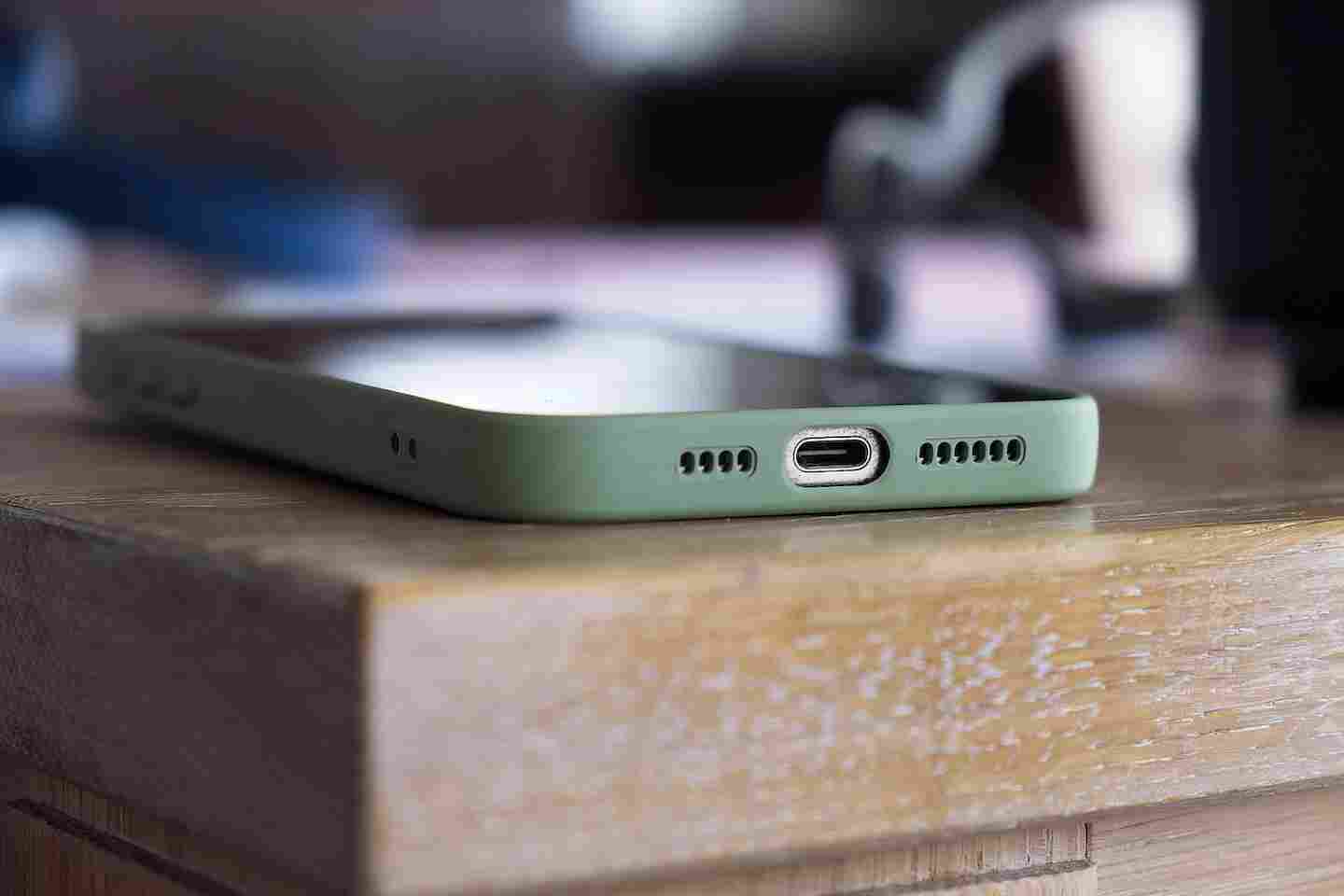 Новости мира / Интересные новости / Новый мессенджер для общения с иностранцами запустят в России