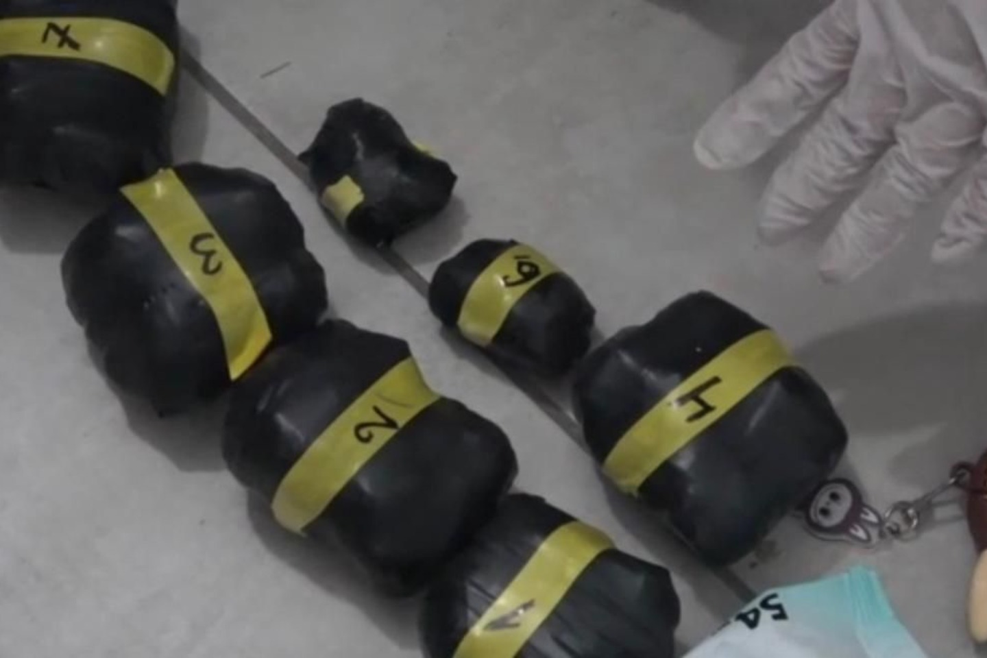 Усть-Каменогорск и ВКО / ШҚО-да 19 жасар қыздан жарты келі есірткі тәркіленді