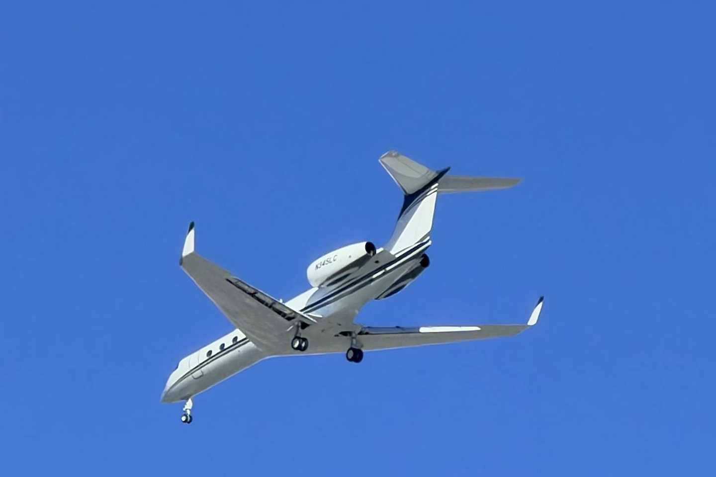 Новости Казахстана / Общество в Казахстане / Air Astana временно отменяет авиарейсы в Дубай