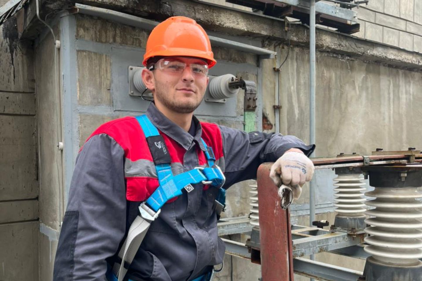 Усть-Каменогорск и ВКО / Усть-Каменогорск / Студент-энергетик и одновременно сотрудник УК ГЭС выиграл республиканский конкурс