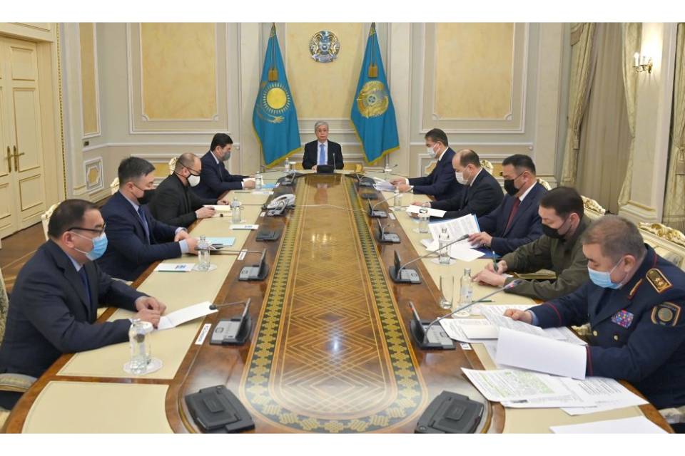 Происшествия в Казахстане и мире / Глава государства РК провел заседание оперативного штаба