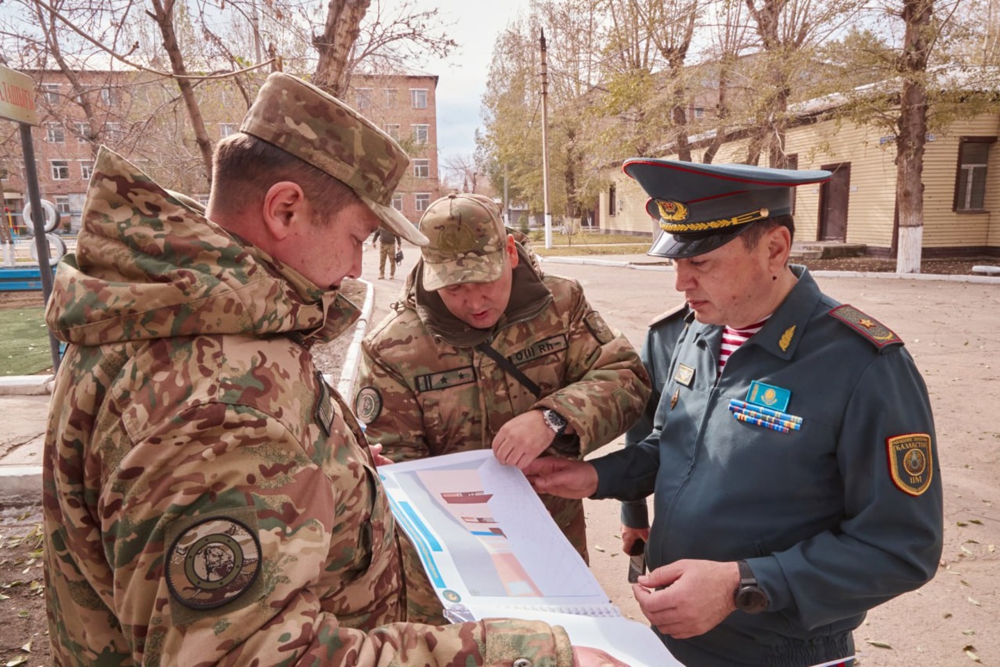Усть-Каменогорск и ВКО / Ұлттық ұланның бас қолбасшысы  Өскемендегі әскери бөлімдерді тексерді