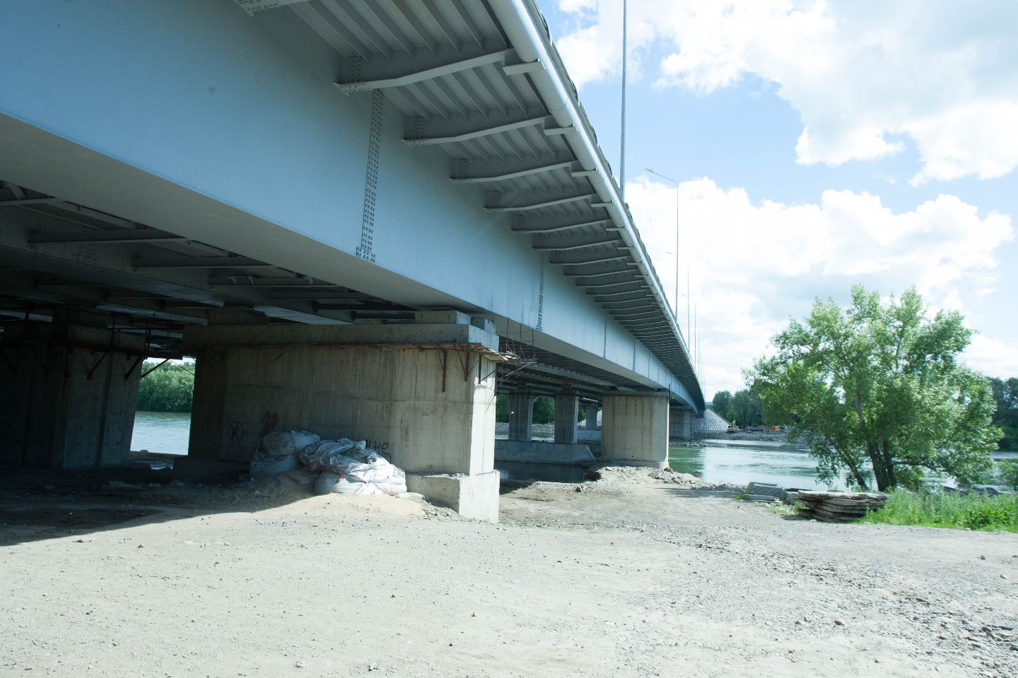 Усть-Каменогорск и ВКО / Усть-Каменогорск / Власти Усть-Каменогорска ознакомились с состоянием Иртышского моста