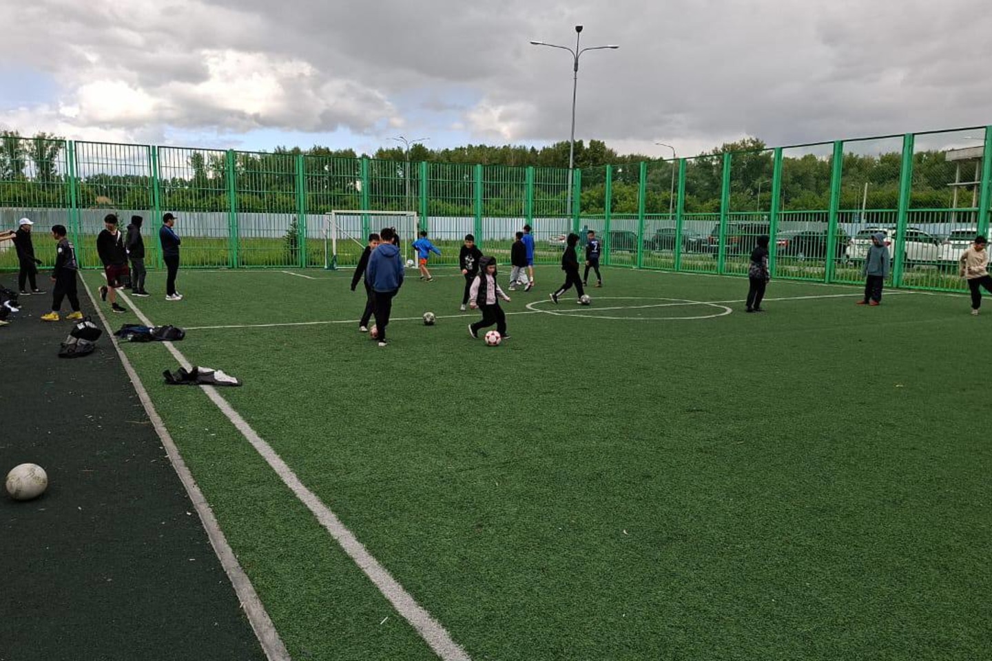 Усть-Каменогорск и ВКО / Өскеменде аула командалары арасында шағын футболдан турнир басталды Усть-Каменогорск и ВКО / Өскеменде аула командалары арасында шағын футболдан турнир басталды