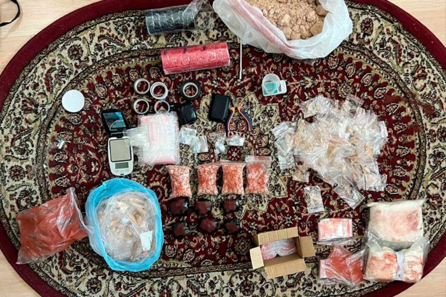 Происшествия в Казахстане и мире / Криминальные новости / За 4 месяца сотрудники КНБ РК изъяли из незаконного оборота более 280 кг наркотиков