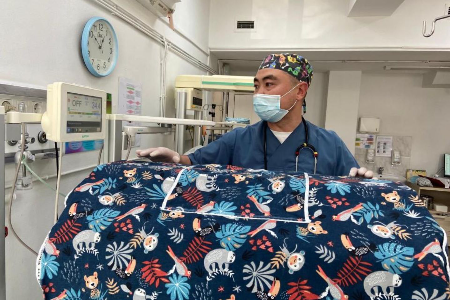 Новости Казахстана / В Алматы спасли недоношенного малыша весом всего 742 грамма