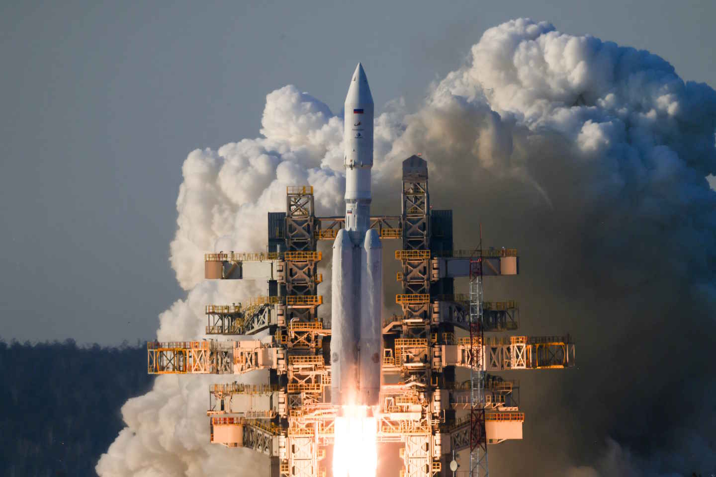 Новости мира / Интересные новости / На космодроме Восточный прошел старт ракеты-носителя "Ангара-А5"