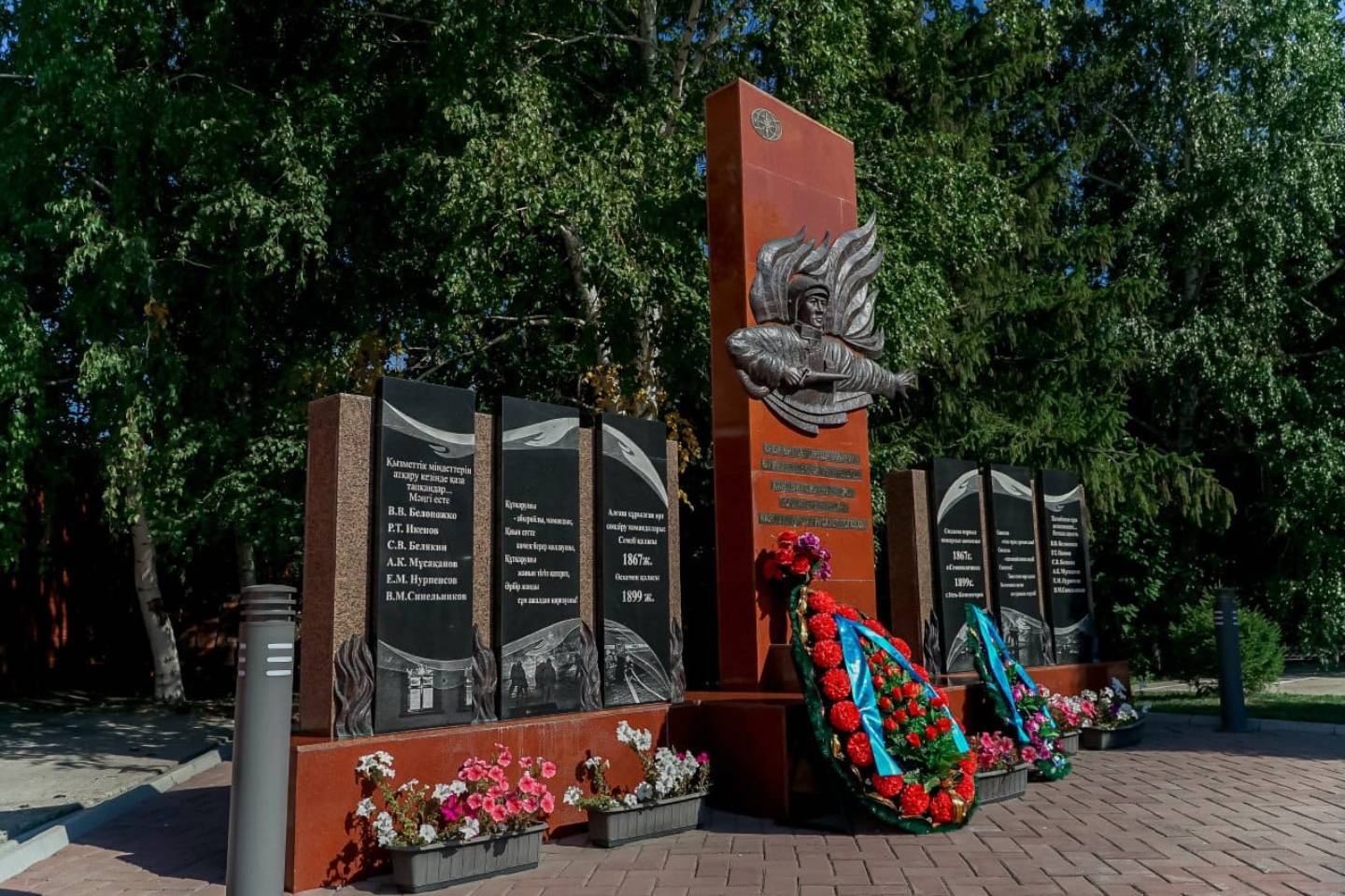 Происшествия в Казахстане и мире / Жамбылская трагедия: спасатели ВКО почтили память героев