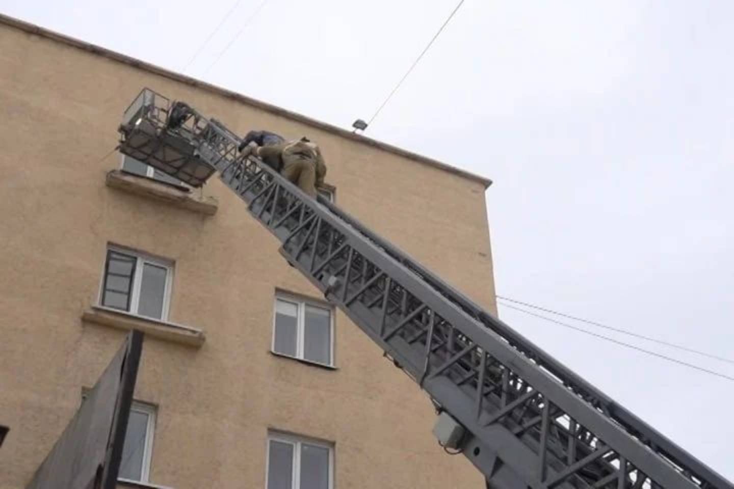 Усть-Каменогорск и ВКО / Действия при пожаре в гостинице отработали спасатели ДЧС ВКО