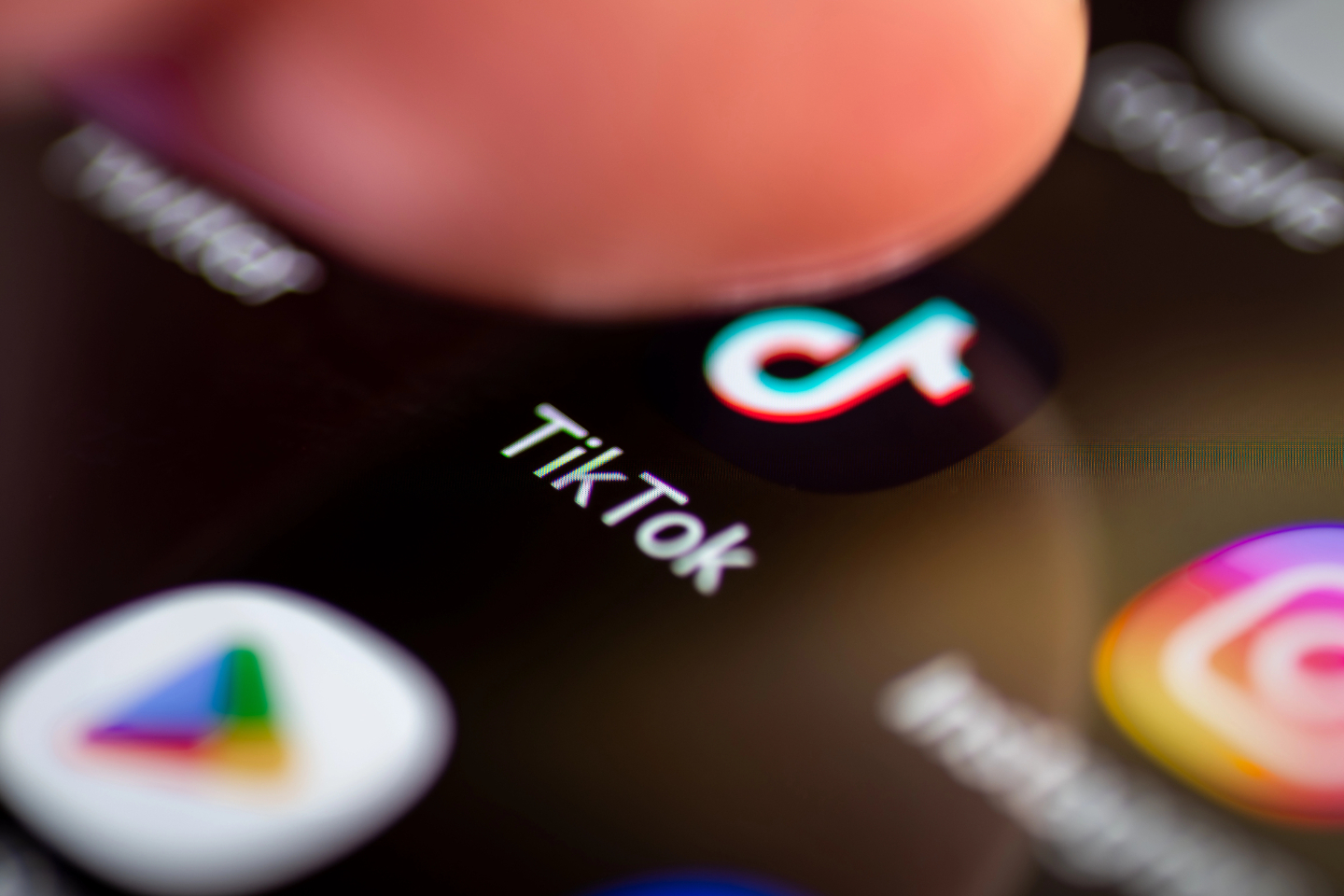 Новости мира / Белый дом продлил срок работы TikTok без блокировки