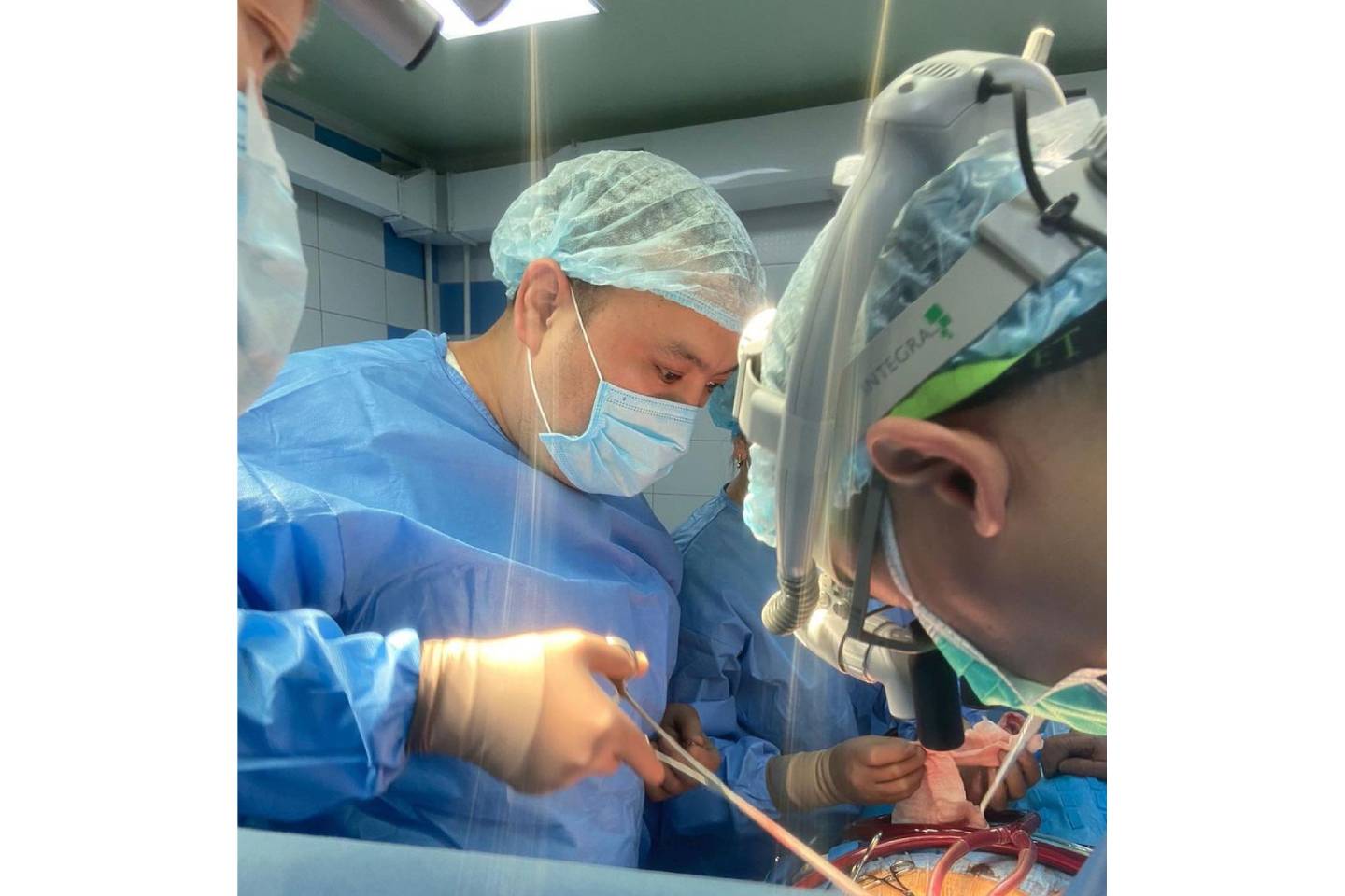 Новости Казахстана / Общество в Казахстане / Впервые в ВКО онкологи провели сложную кардио-торакальную операцию