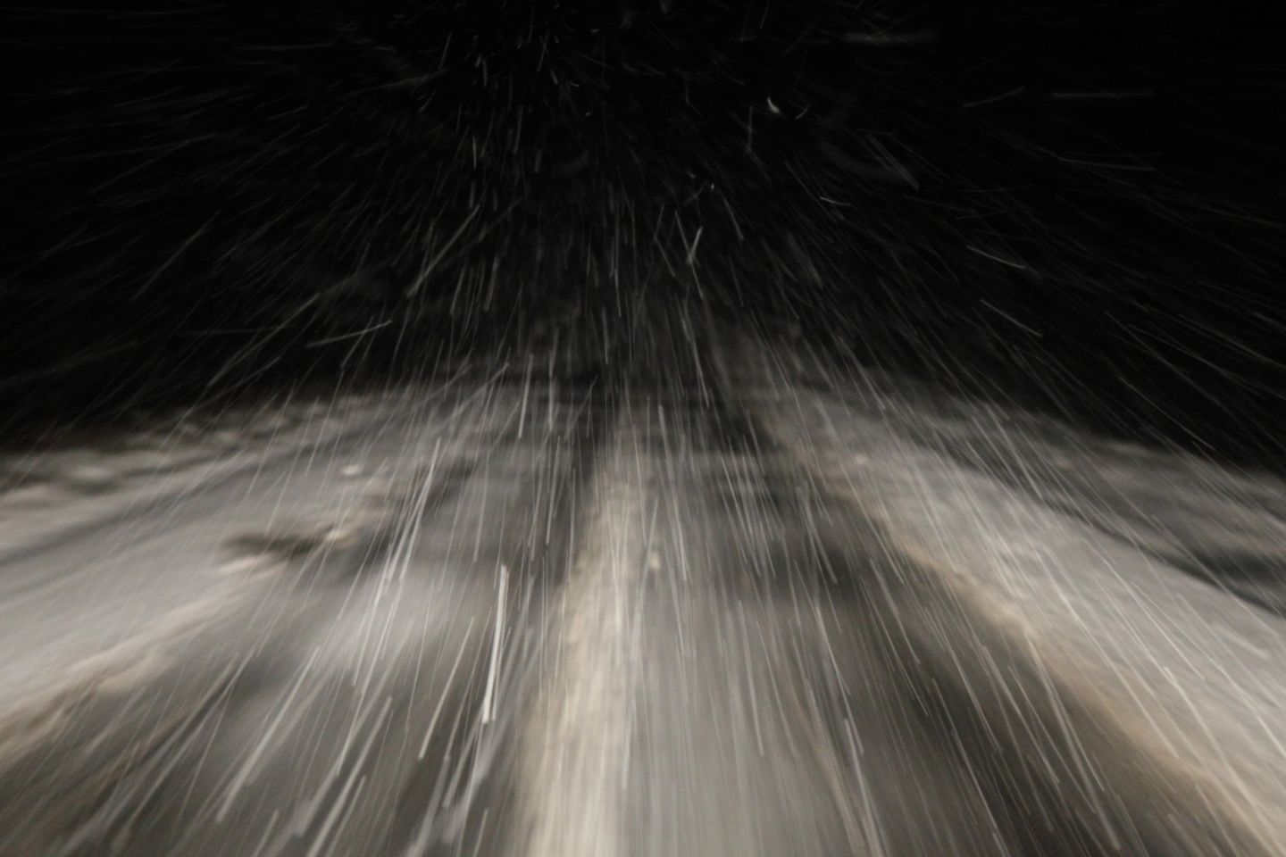 Новости Казахстана / Более 20 человек спасены из застрявшего на трассе автобуса в Акмолинской области