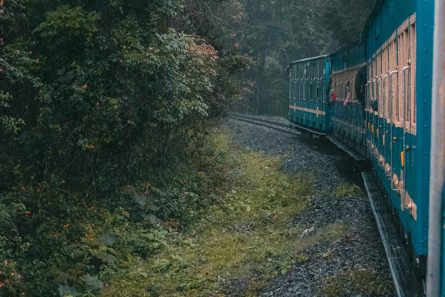 Усть-Каменогорск и ВКО / В поезде "Оскемен-Алматы" от духоты умер пожилой мужчина