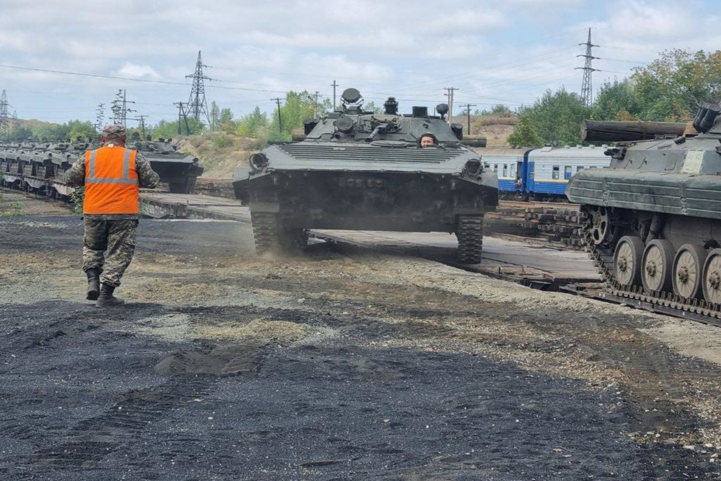 Усть-Каменогорск и ВКО / Бүгін Қазақстанда танкистер төл мерекесін атап өтуде