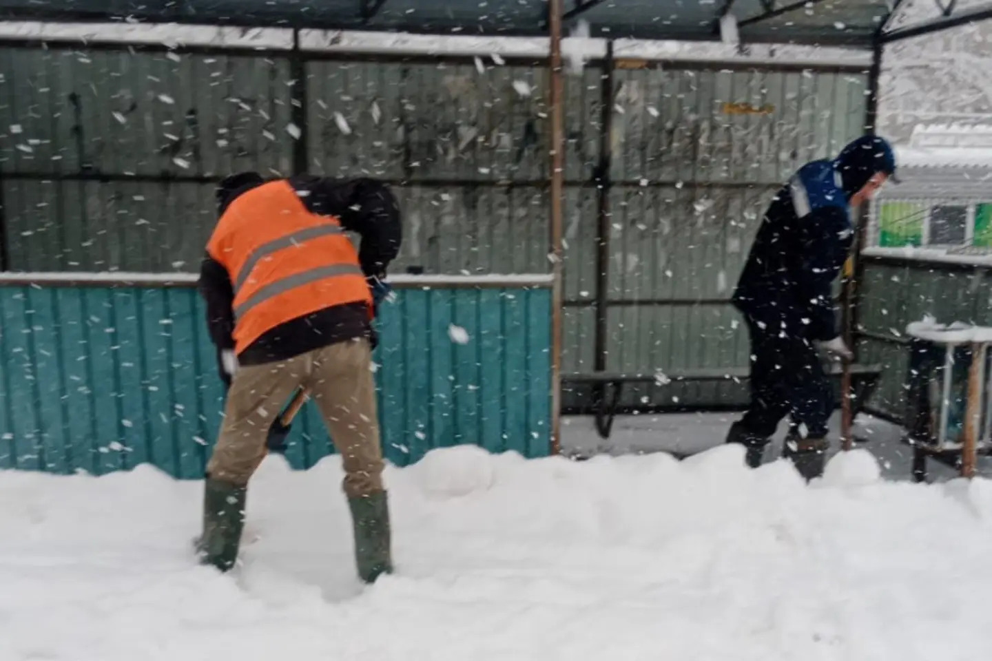 Усть-Каменогорск и ВКО / Өскеменде көшелер қардан тазартылмаса, қайда хабарласуға болады?