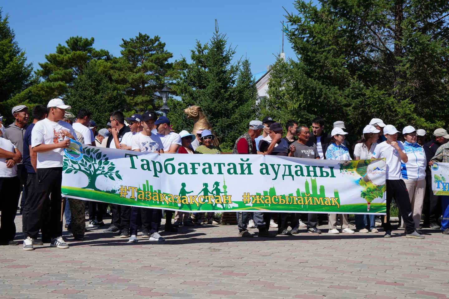 Усть-Каменогорск и ВКО / Акция "Чистый четверг" прошла в Тарбагатайской районе ВКО