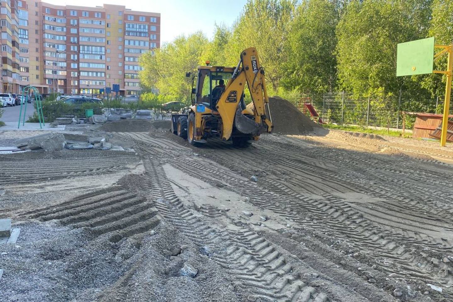 Усть-Каменогорск и ВКО / В Усть-Каменогорске продолжаются работы по благоустройству Усть-Каменогорск и ВКО / В Усть-Каменогорске продолжаются работы по благоустройству