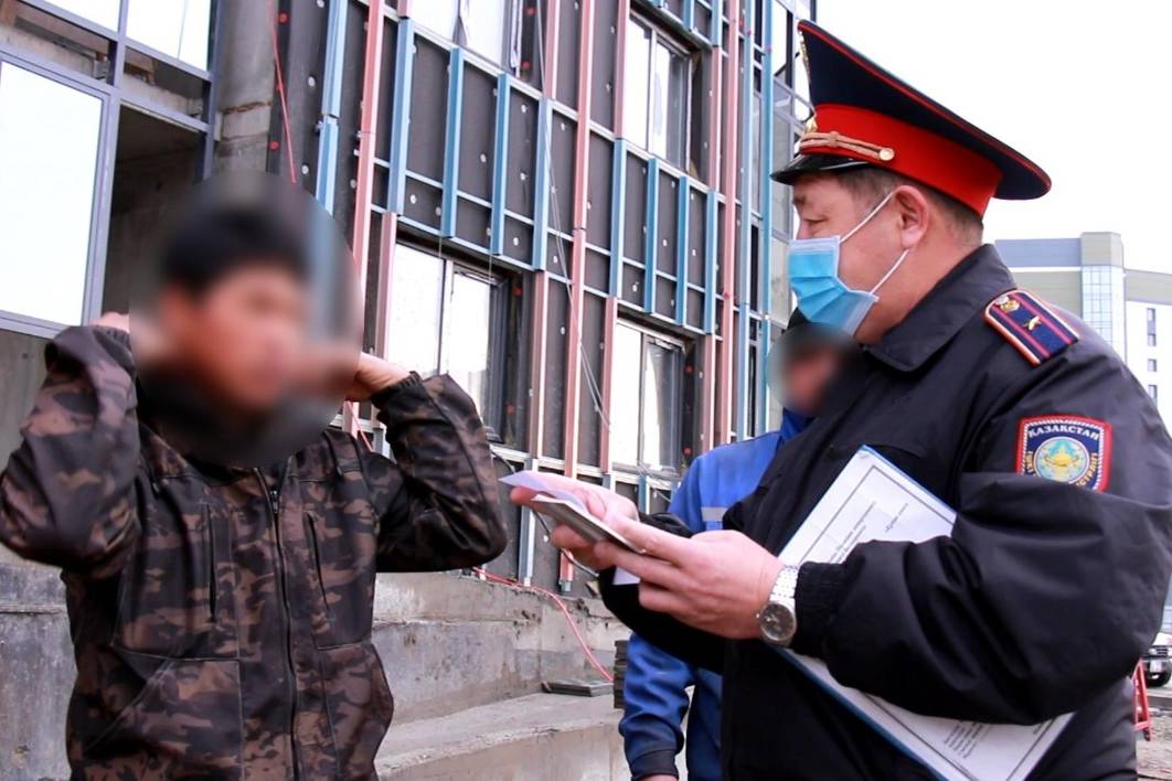 Происшествия в Казахстане и мире / Более 200 нелегалов привлекли к ответственности в ВКО