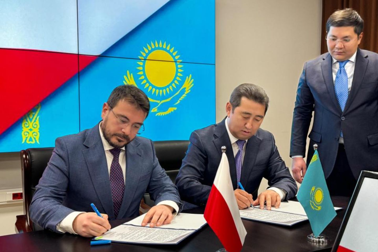 Новости Казахстана / Польский инвестор вложит 69 миллиардов тенге в тепличное производство Казахстана Новости Казахстана / Польский инвестор вложит 69 миллиардов тенге в тепличное производство Казахстана