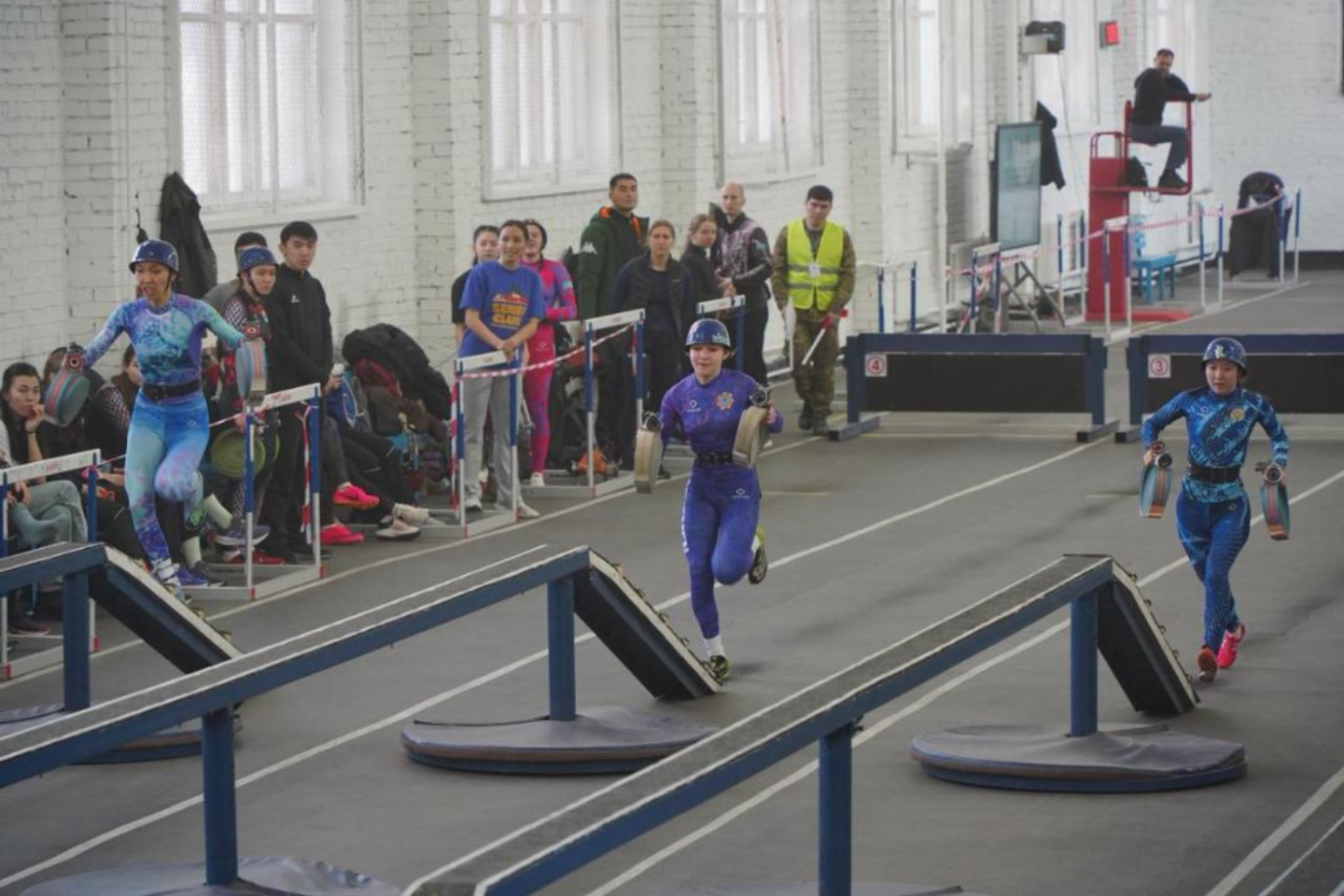 Усть-Каменогорск и ВКО / Как прошел Чемпионат МЧС РК по пожарно-спасательному спорту в ВКО