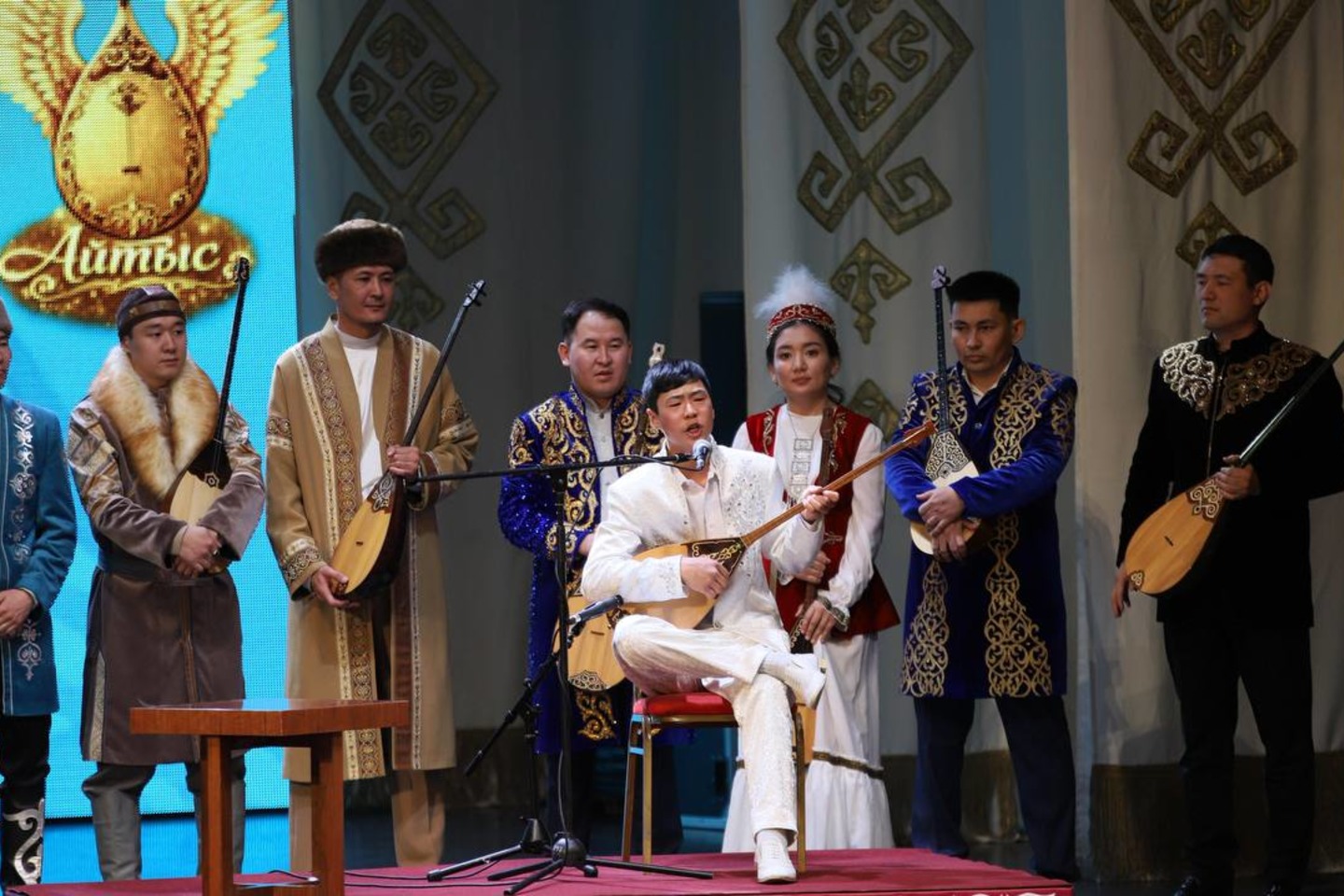 Усть-Каменогорск и ВКО / "Алтайым – алтын бесігім": Өскеменде ауқымды өнер додасы өтті