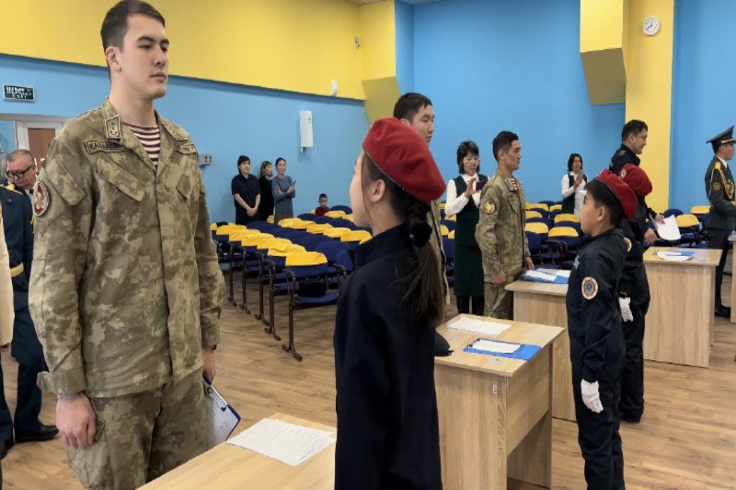 Усть-Каменогорск и ВКО / "Жас сарбаздар" сыныбының тәрбиеленушілері ант берді