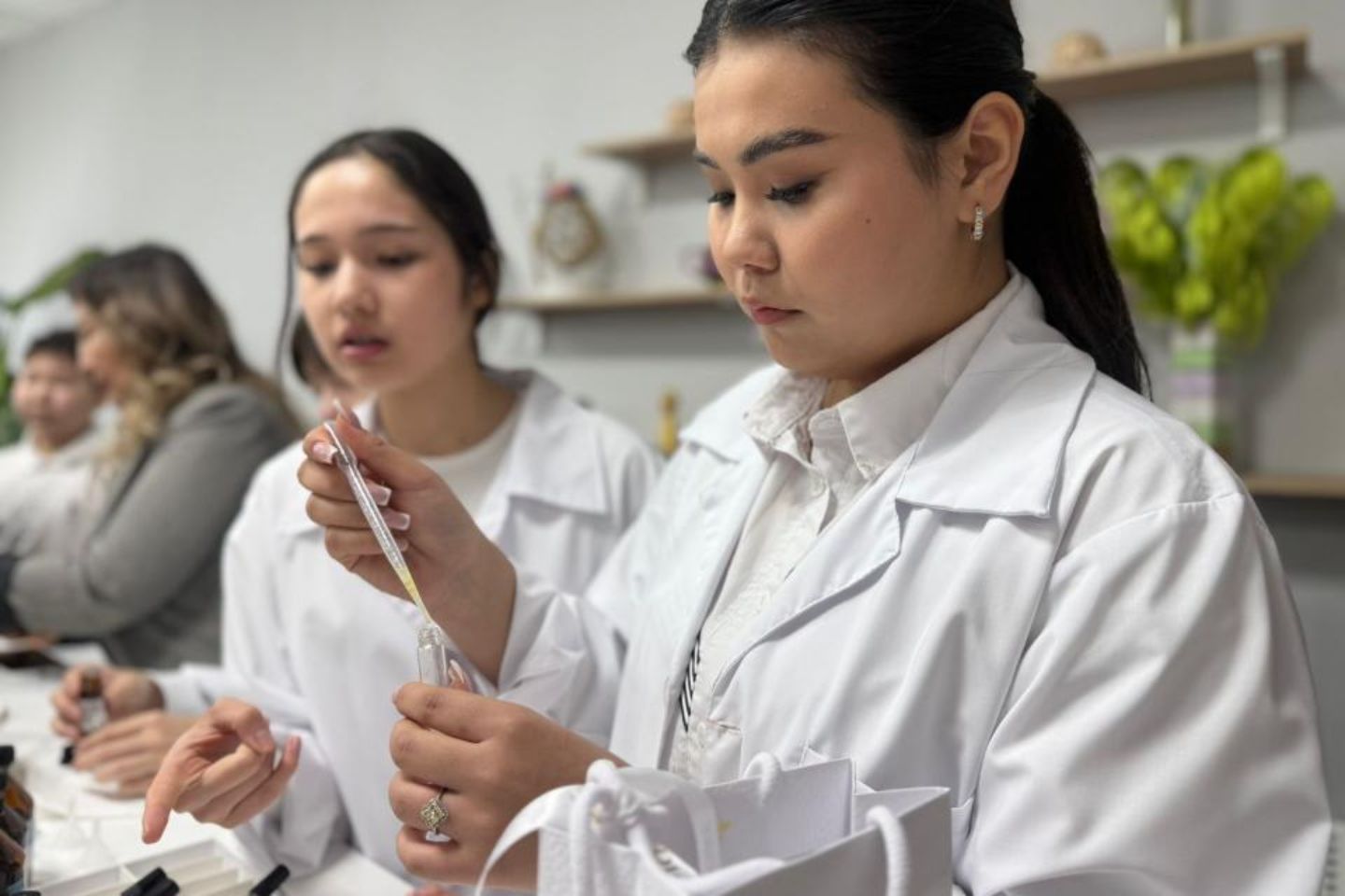 Происшествия в Казахстане и мире / В Костанае школьный пенал стал причиной эвакуации людей из ТЦ