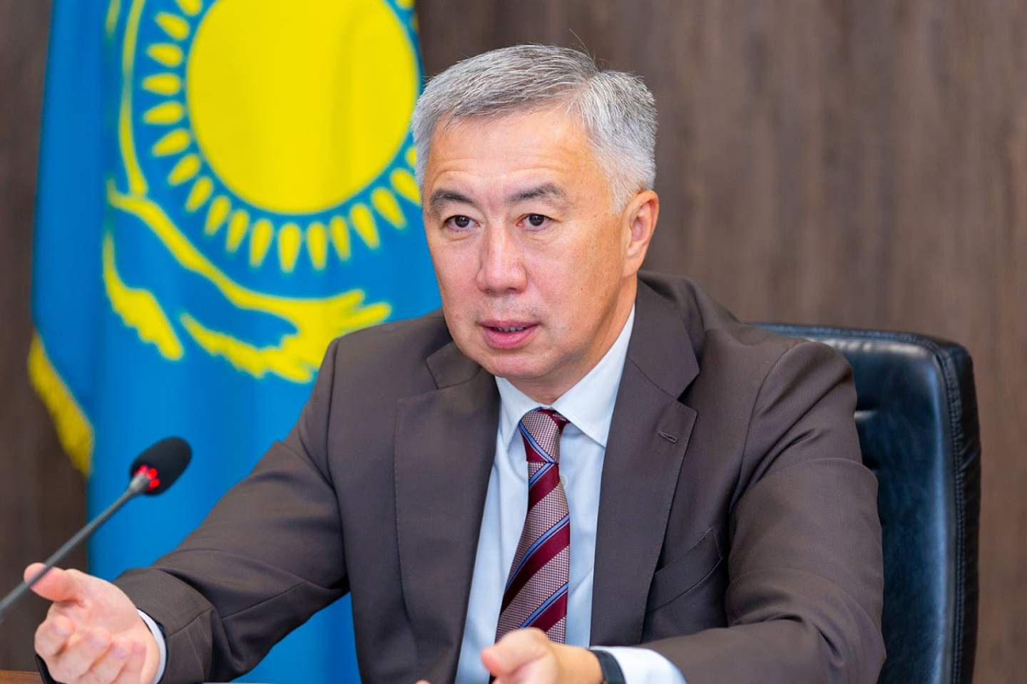 Новости Казахстана / Экономика в Казахстане / Министр торговли РК рассказал, как переписал квартиры на супругу
