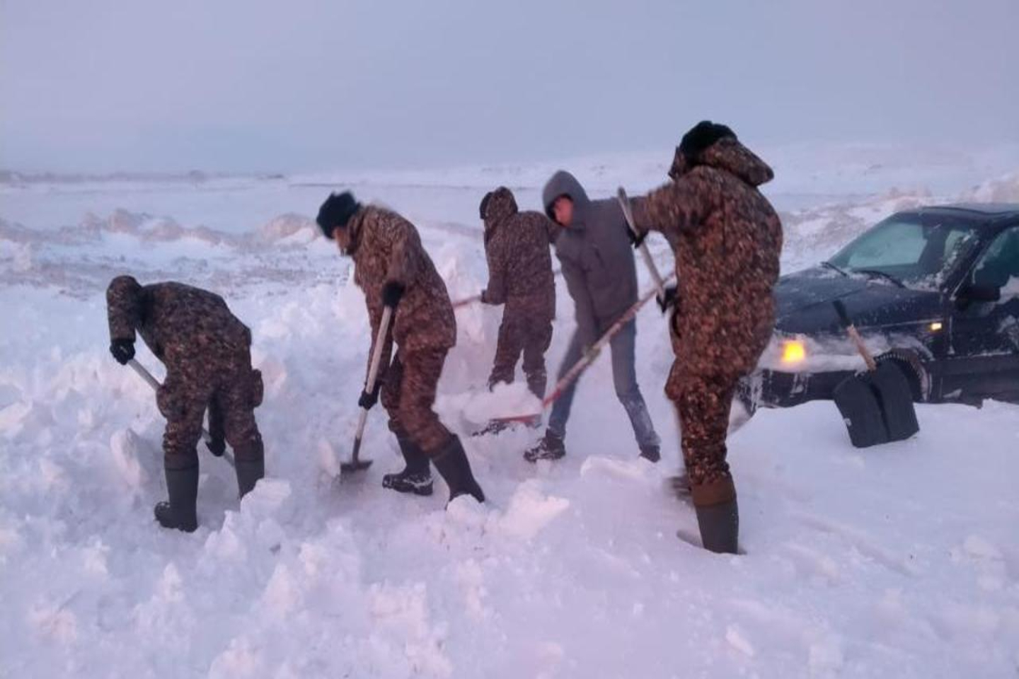 Происшествия в Казахстане и мире / ЧП в Казахстане и в мире / Непогода в Казахстане: из снежных заносов эвакуированы почти 60 человек