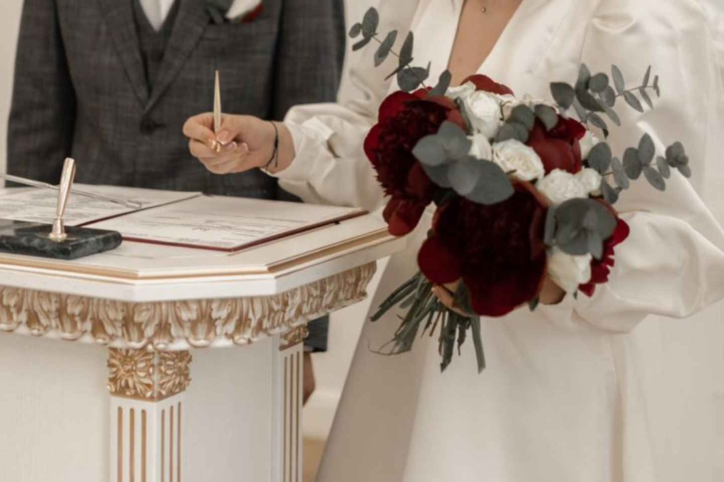 Усть-Каменогорск и ВКО / Зеркальная дата: В Усть-Каменогорске сегодня зарегистрировали брак почти 70 пар