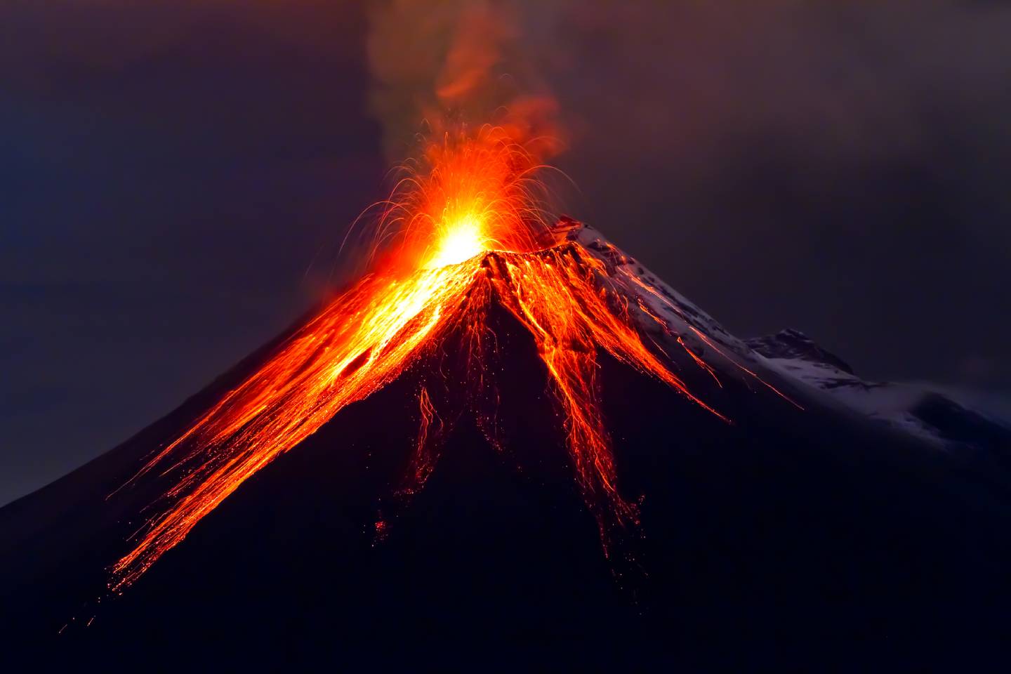 Новости мира / Интересные новости / На Гавайях произошло извержение вулкана