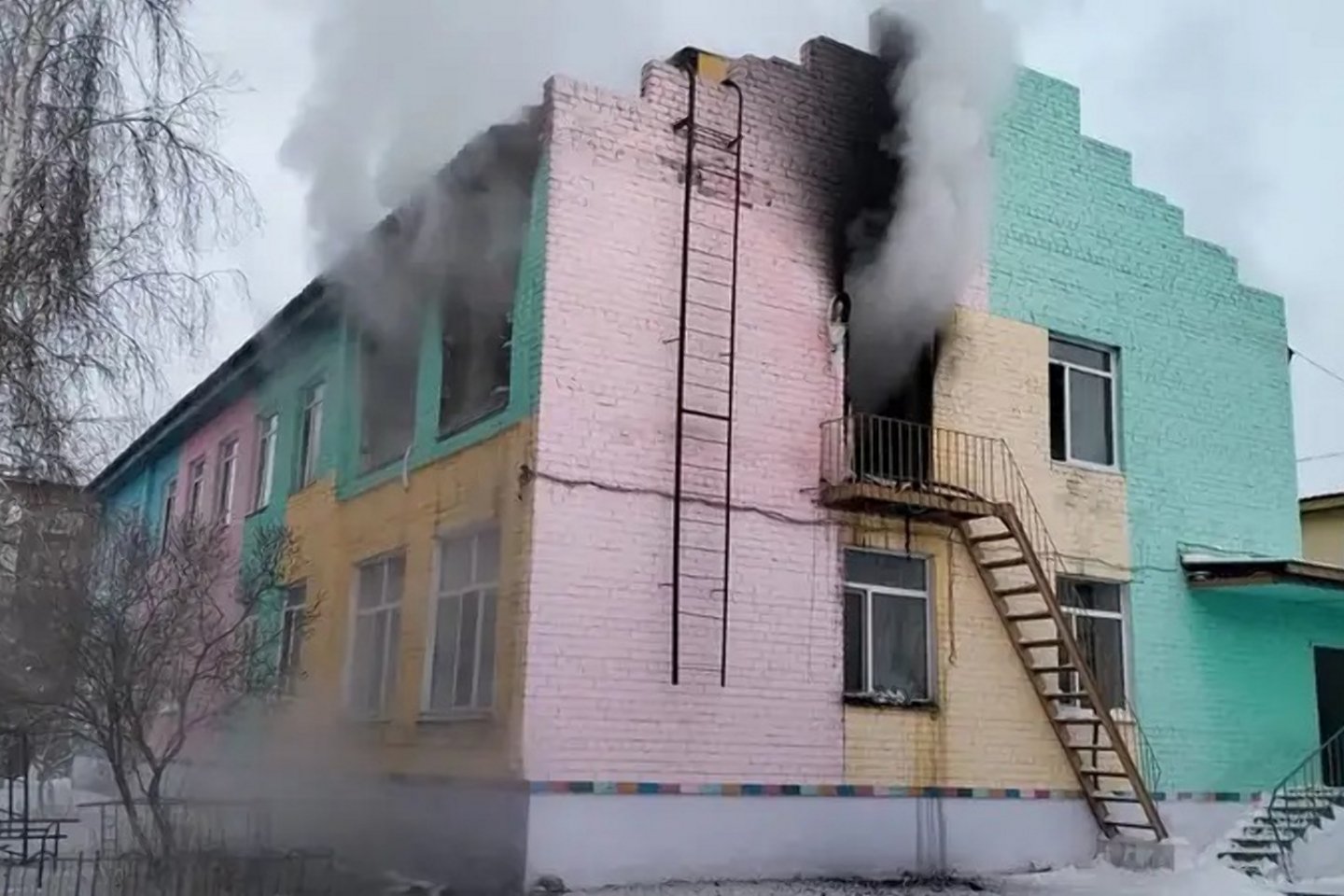 Новости Казахстана / Общество в Казахстане / В Семее произошел пожар в здании детского сада