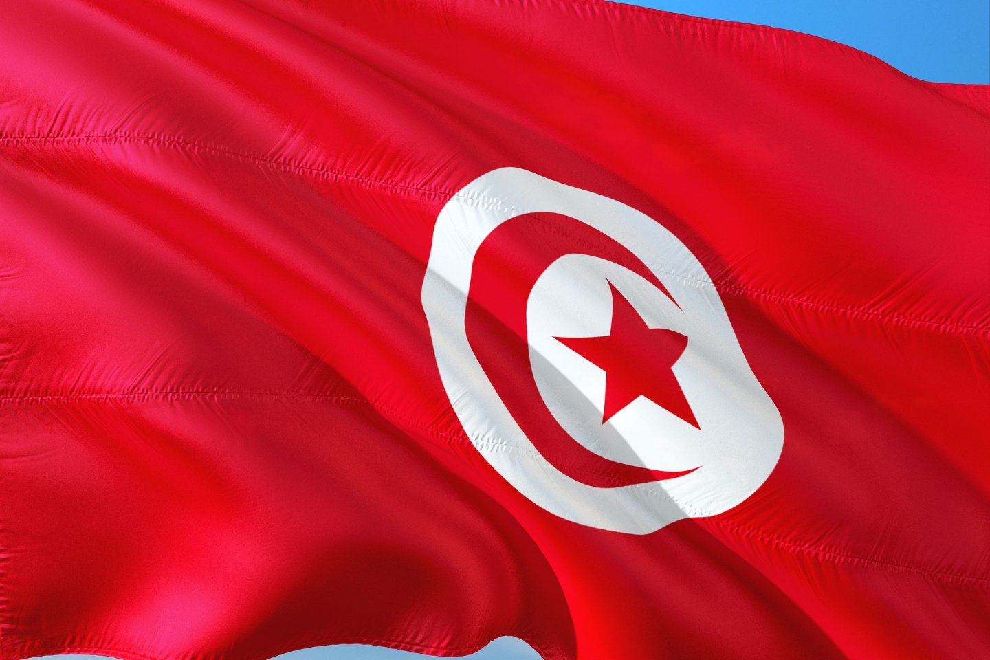 Новости мира / Политика в мире / Начало туристического сезона в Тунисе не задалось