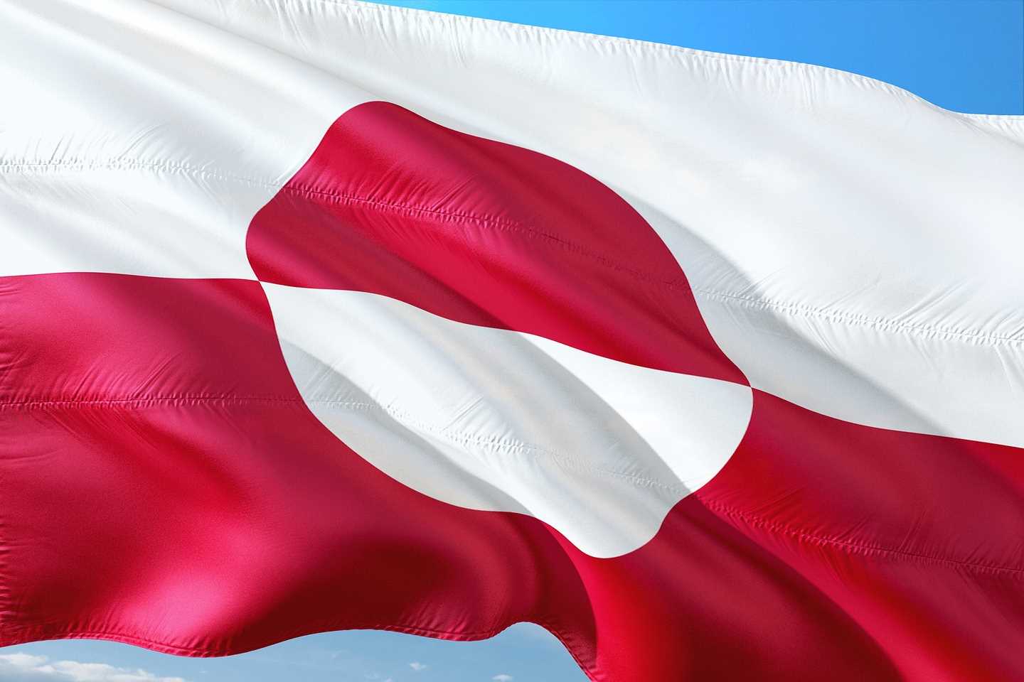 Новости мира / Политика в мире / Власти Гренландии отвергли идею о продаже острова