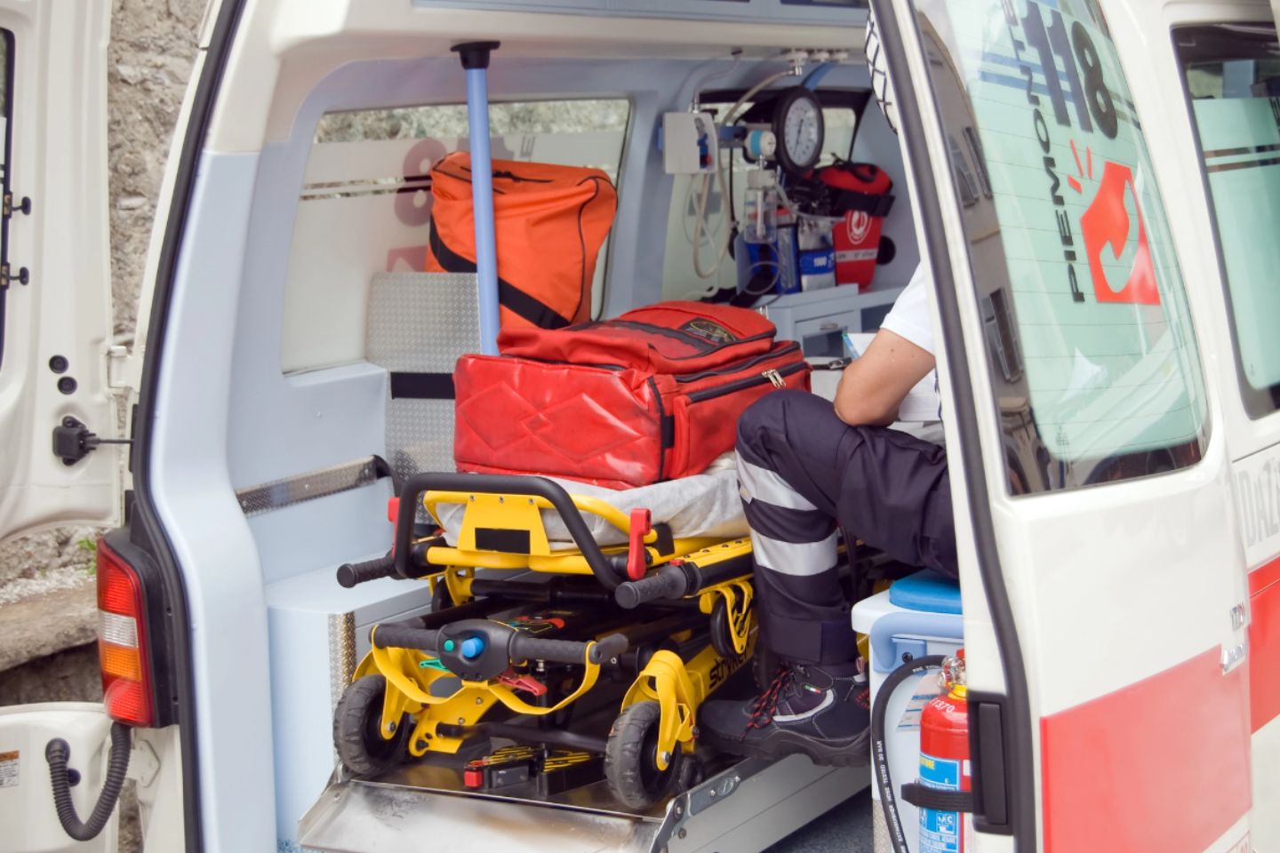 Новости мира / 18 погибших: автобус с пассажирами рухнул в реку в Непале