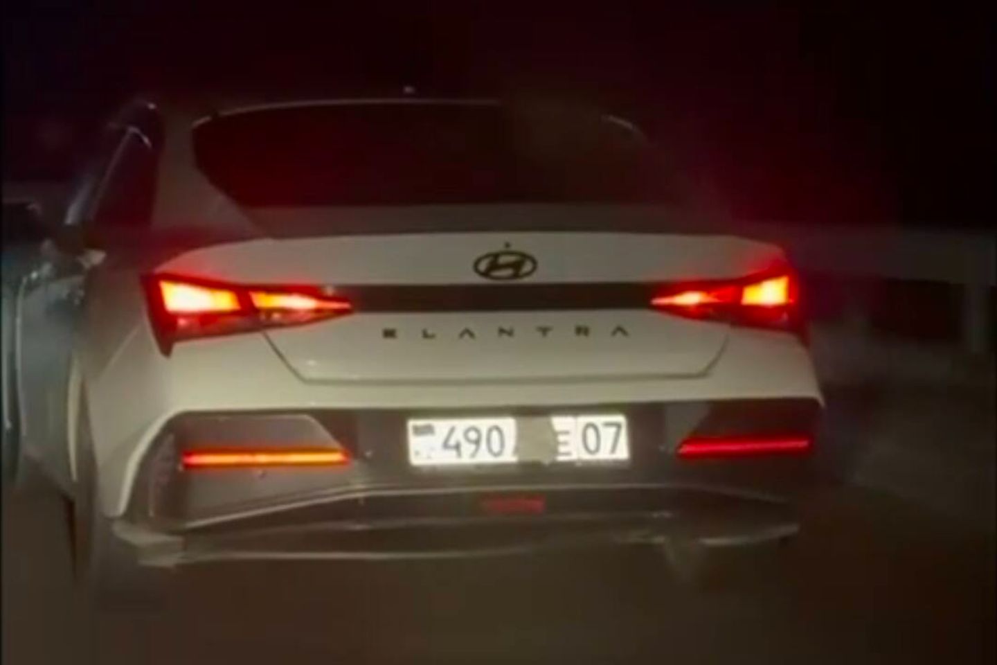 Новости Казахстана / Заклеил номер ради скорости - казахстанец остался без прав на год