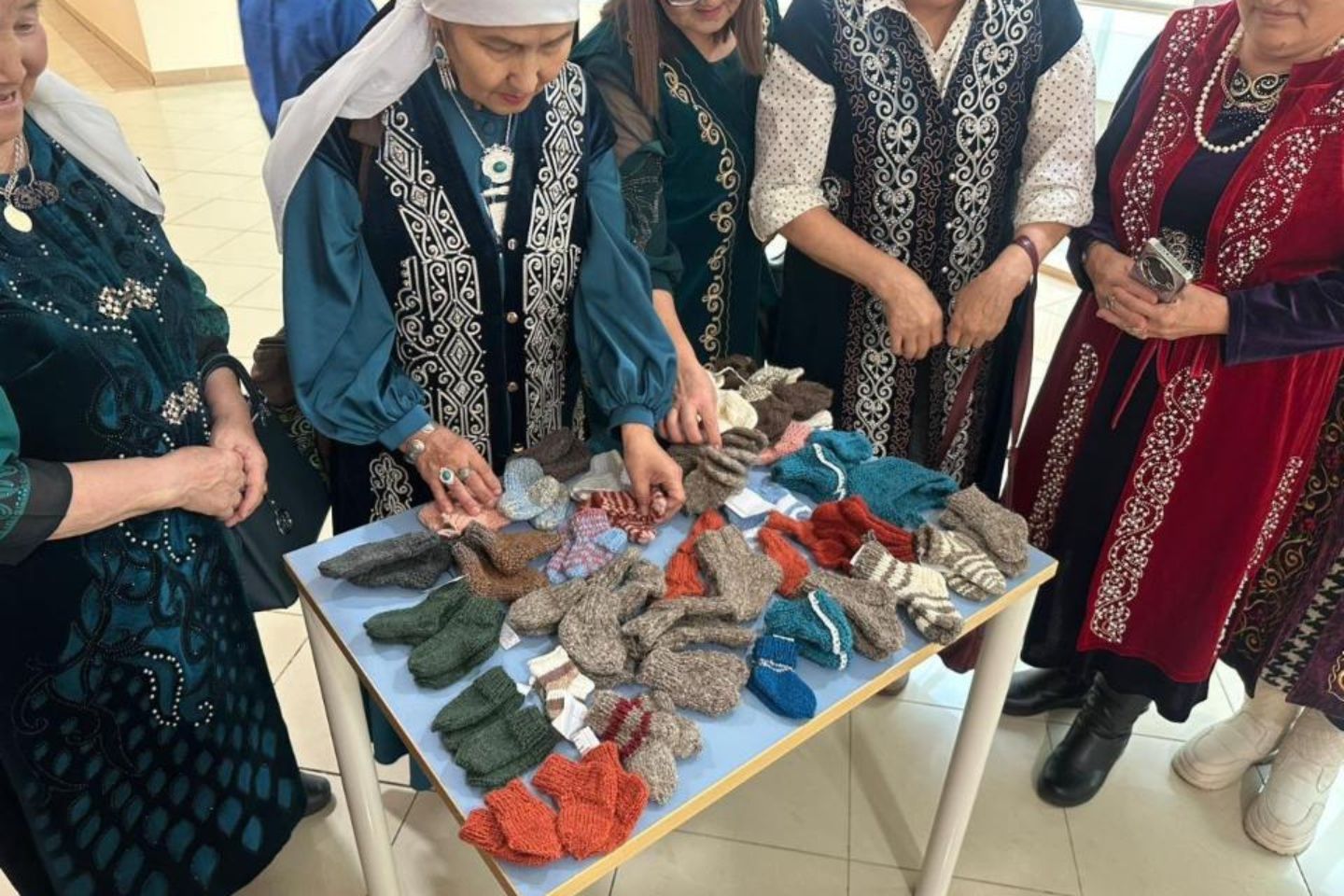 Новости Казахстана / Пенсионеры Астаны подготовили подарки ко Дню недоношенных детей Новости Казахстана / Пенсионеры Астаны подготовили подарки ко Дню недоношенных детей