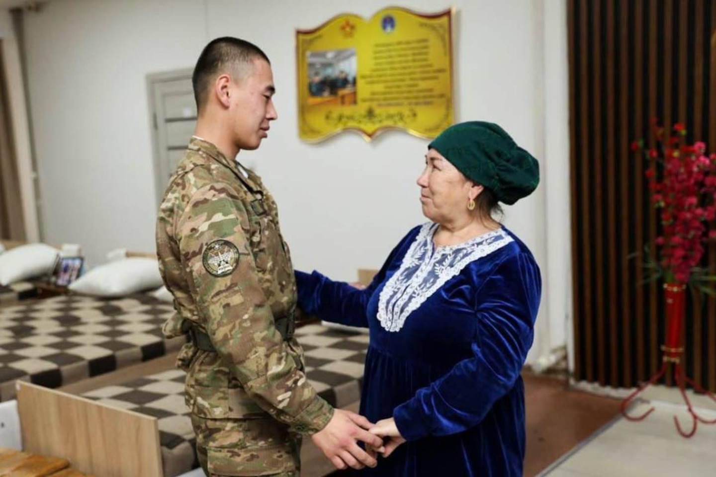 Новости Казахстана / Ертең еліміздегі барлық әскери бөлімдерге сарбаздардың жақындары кіре алады Новости Казахстана / Ертең еліміздегі барлық әскери бөлімдерге сарбаздардың жақындары кіре алады