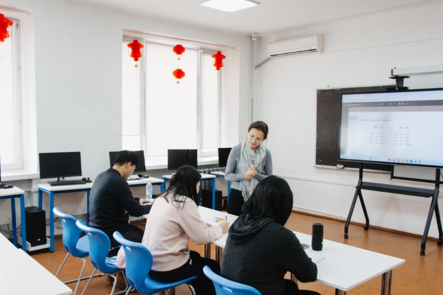 Новости Казахстана / Китайские студенты осваивают казахский язык в ИнЕУ Павлодара Новости Казахстана / Китайские студенты осваивают казахский язык в ИнЕУ Павлодара