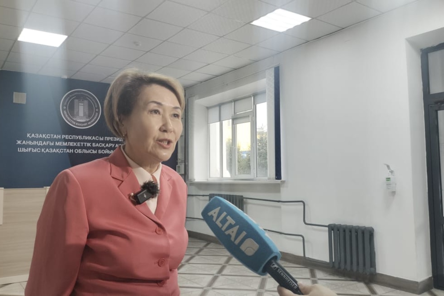 Усть-Каменогорск и ВКО / Елдегі этносаясатты іске асырушылардың бірі - мемлекеттік қызметшілер 