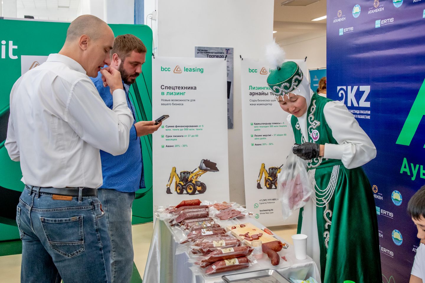 Усть-Каменогорск и ВКО / Усть-Каменогорск / Попробовать, убедиться, оценить: производители ВКО собрались во Дворце спорта Усть-Каменогорск и ВКО / Усть-Каменогорск / Попробовать, убедиться, оценить: производители ВКО собрались во Дворце спорта