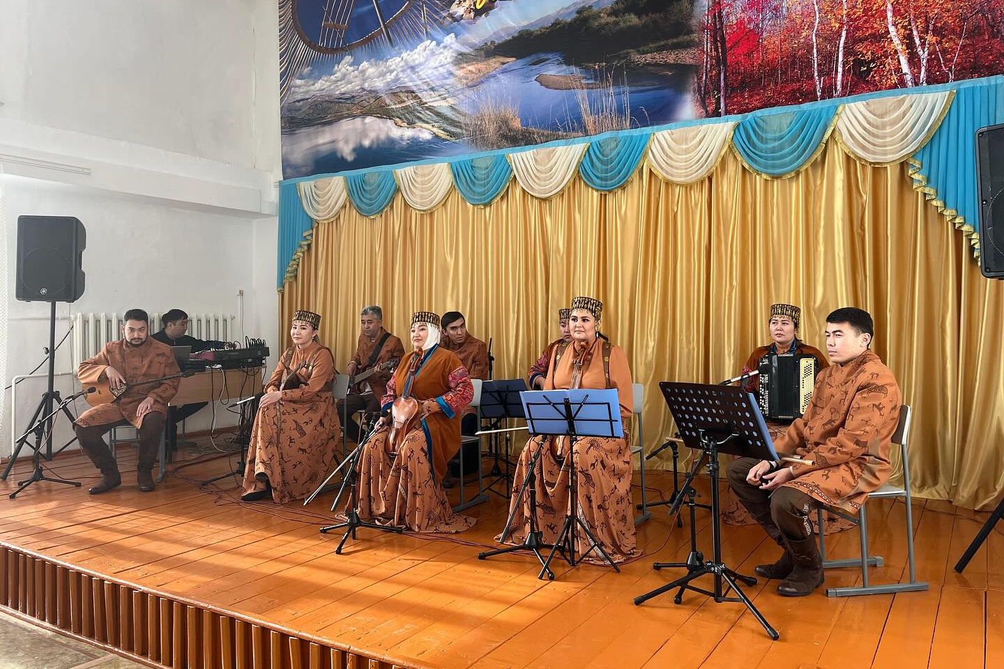 Усть-Каменогорск и ВКО / Алтай (район Алтай) / Гастроли артистов ВК областной филармонии в селах ВКО продолжаются