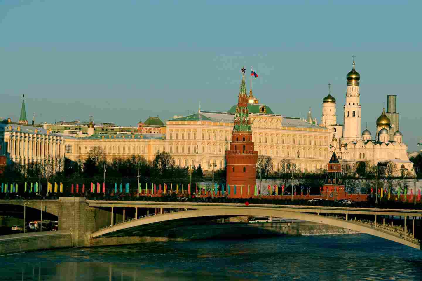 Новости мира / Интересные новости / Новый профессиональный праздник появился в России Новости мира / Интересные новости / Новый профессиональный праздник появился в России