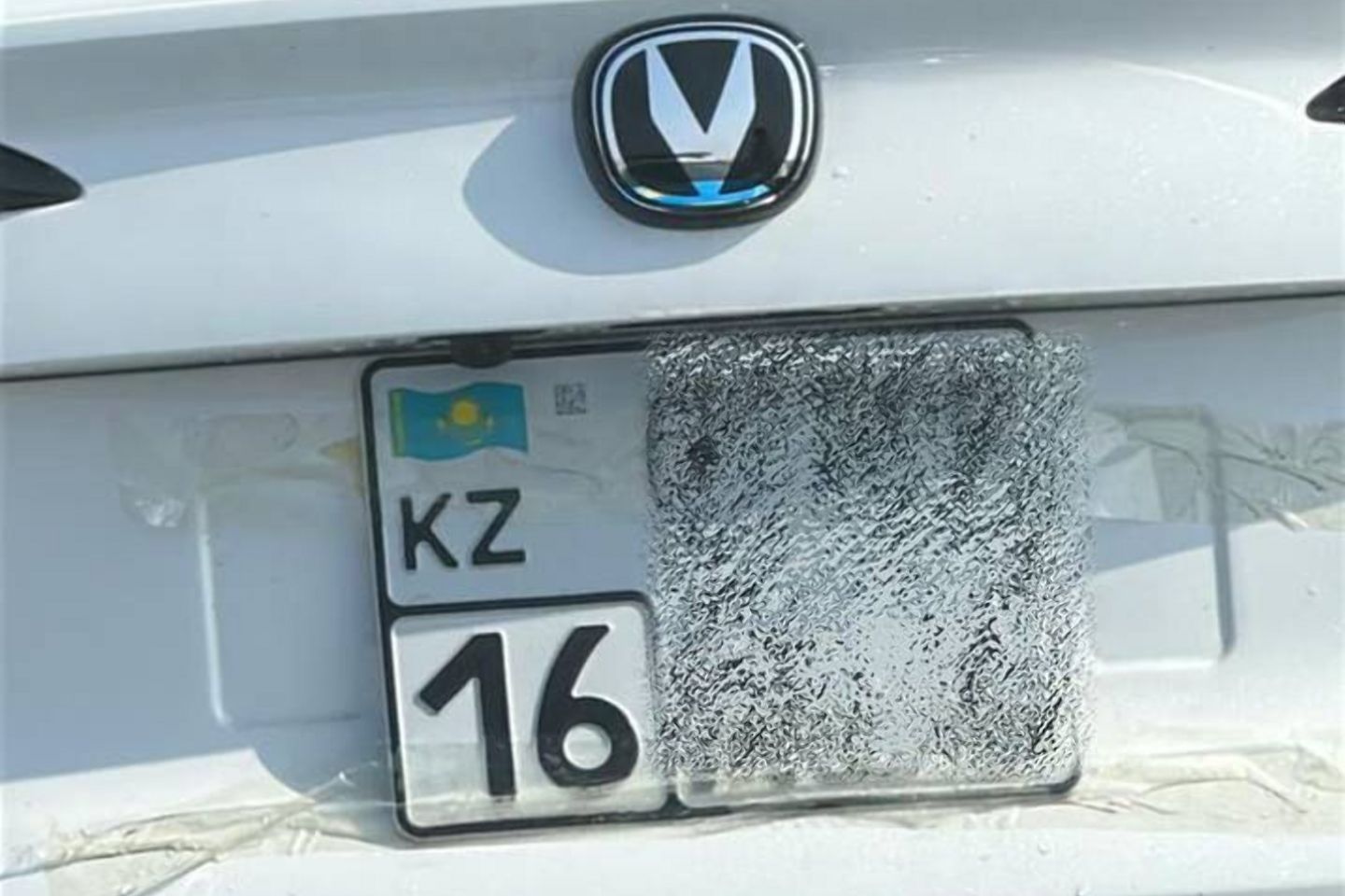 Усть-Каменогорск и ВКО / Усть-Каменогорск / Полицейские Усть-Каменогорска выявили авто с подложными регистрационными номерами