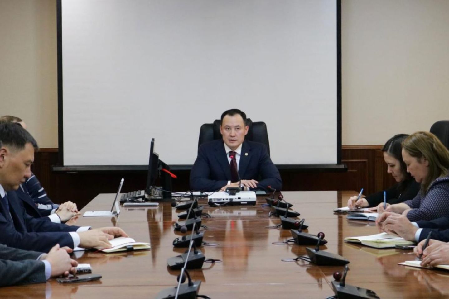 Новости Казахстана / Минэнерго РК формирует системные решения для развития углехимической отрасли Новости Казахстана / Минэнерго РК формирует системные решения для развития углехимической отрасли