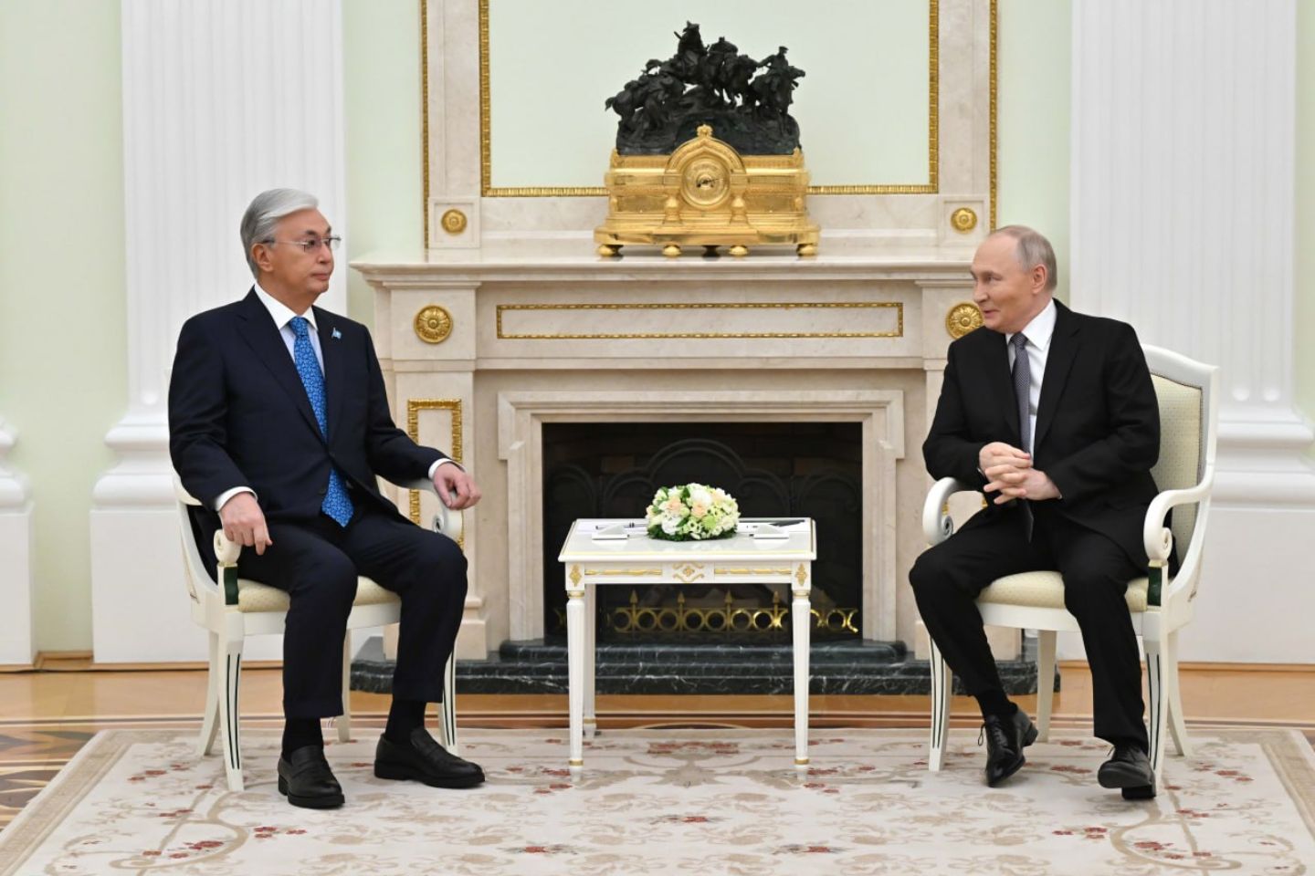 Новости мира / Утренняя панорама мировых новостей за 12 ноября Новости мира / Утренняя панорама мировых новостей за 12 ноября