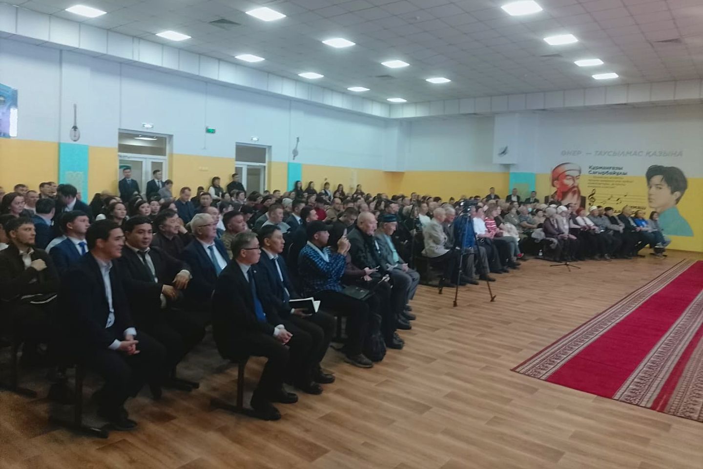 Усть-Каменогорск и ВКО / Усть-Каменогорск / Жители поселка "Металлург" попросили акима навести порядок на дорогах