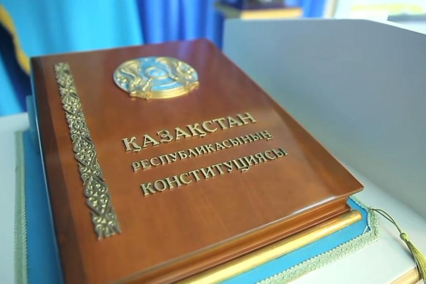 Усть-Каменогорск и ВКО / Усть-Каменогорск / Sadraddin и Мирас Жугинисов в Усть-Каменогорске поддержат новую Конституцию