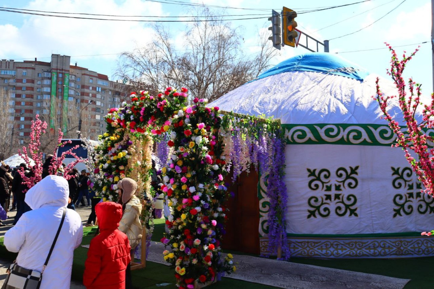 Усть-Каменогорск и ВКО / Өскеменде мерекелік шараларға байланысты кей көшелер уақытша жабылады